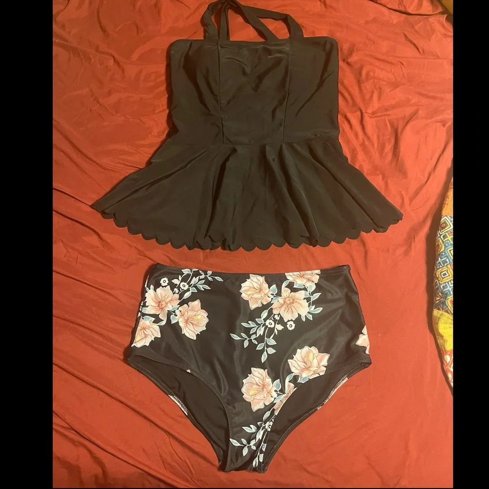 NWOT- Flare Top, Flower Tankini Size L - Picture 7 of 9